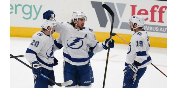 Tampa Bay Lightning verloor voor het eerst dit seizoen van Columbus Blue Jackets